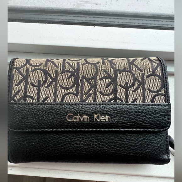Calvin Klein Wallet - Picture 1 of 4